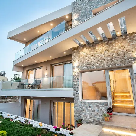 Diamela Apartment